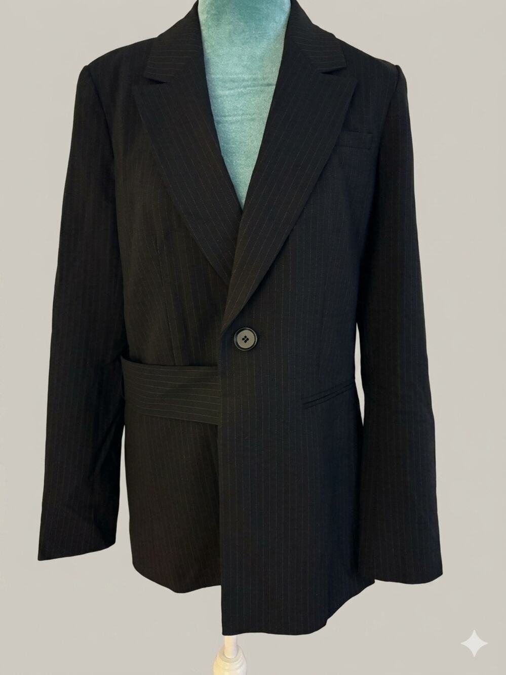 LEWIT Wool Blend Pinstripe Tailored Blazer Jacket Size 6 NWT asymmetrical black